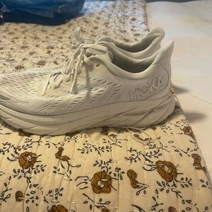 COPY - Hoka 7.5